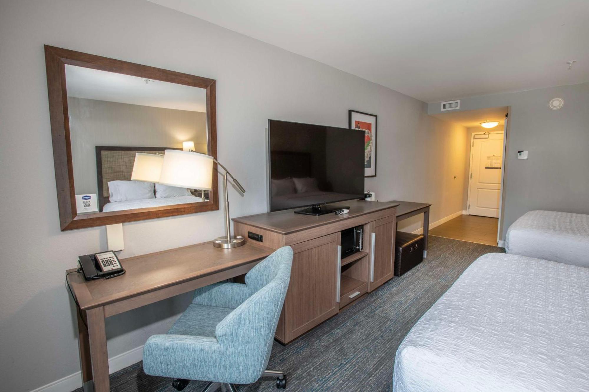 Hampton Inn & Suites - Cincinnati/Kenwood, Oh Silverton Exteriör bild