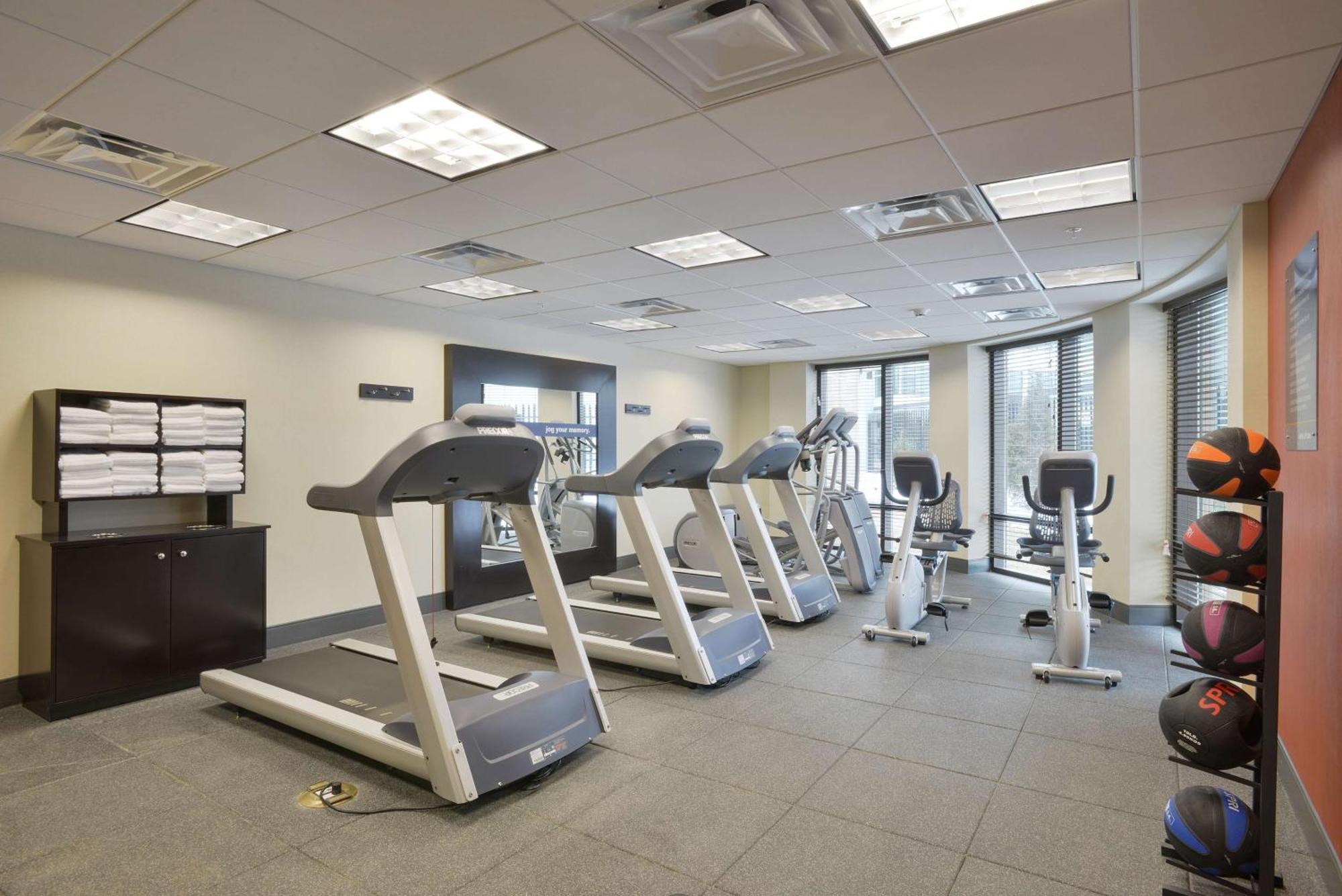 Hampton Inn & Suites - Cincinnati/Kenwood, Oh Silverton Exteriör bild